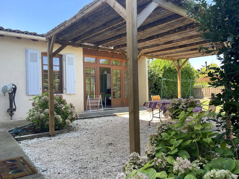 Maison bourgeoise au village avec jardin très bon état — photo 1