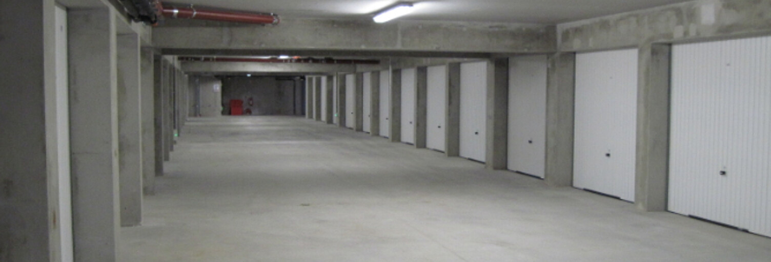 Garage   m² à louer à Quimper (29000)