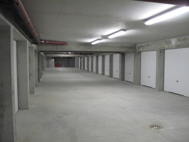 GARAGE A LOUER - 4 RUE ARMOR - 29000 QUIMPER — photo 1