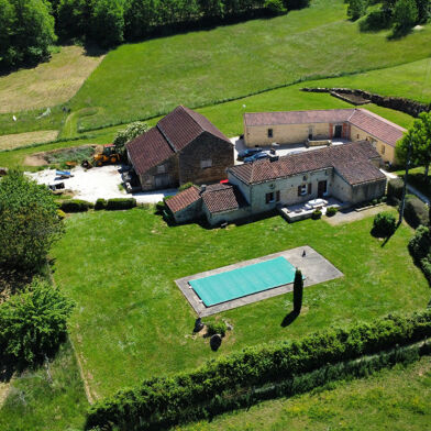 Maison 9 pièces 600875 €