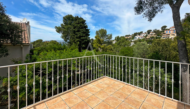 Villa / Maison 5 pièces  à vendre Pradet (Le) 83220