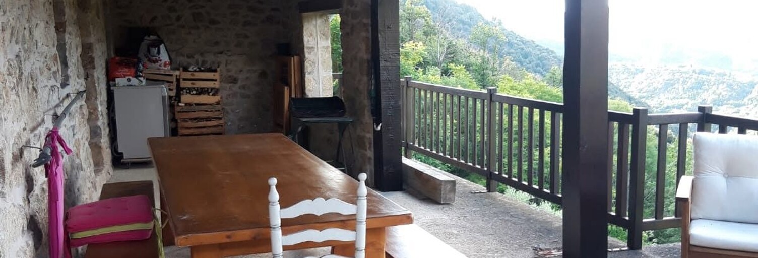 Maison 4 Pièces 108 m² à vendre à Saint-Pierre-de-Colombier (07450)