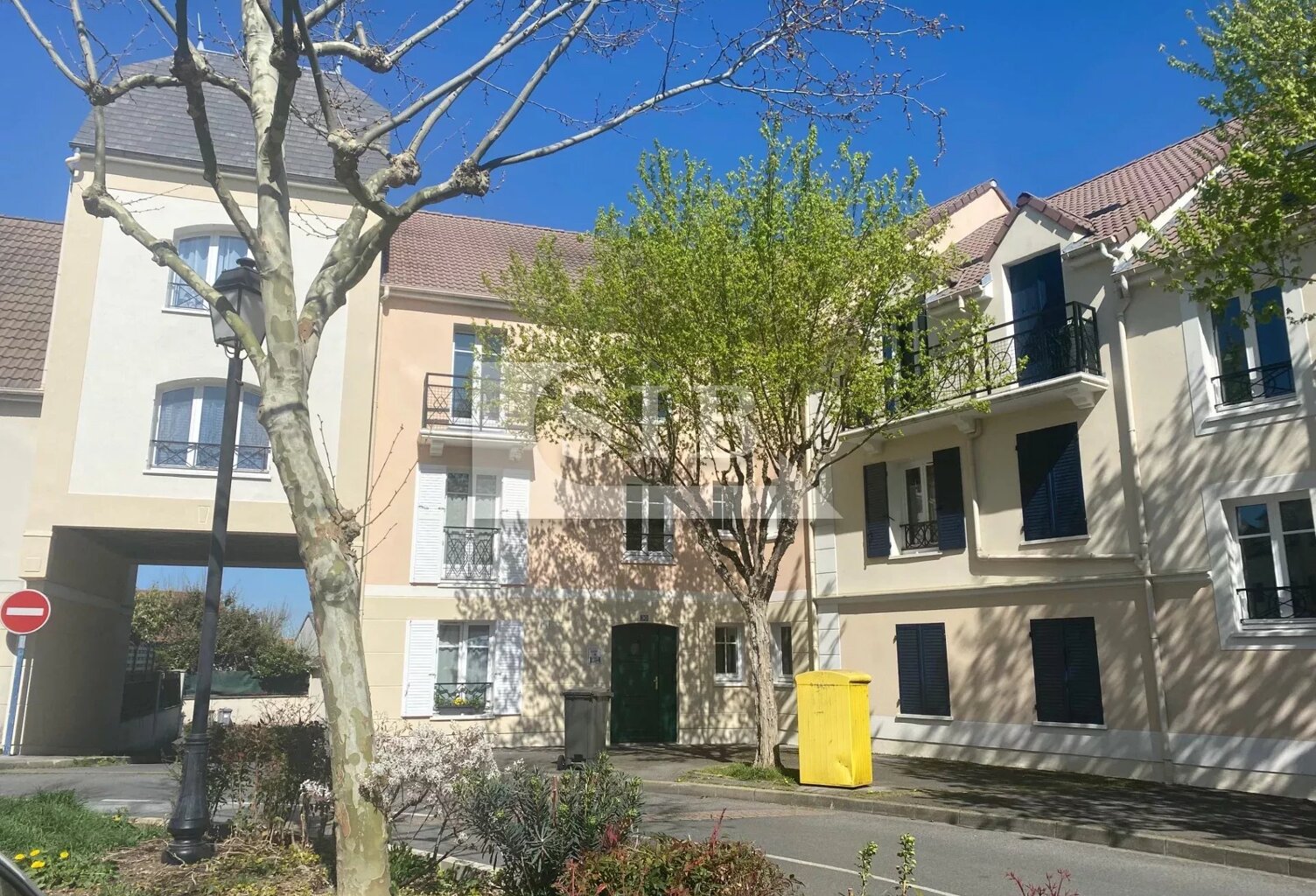 Appartement  2 pièces - LONGPONT SUR ORGE — photo 1