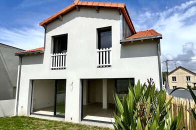 Maison 7 pièces 738400 €