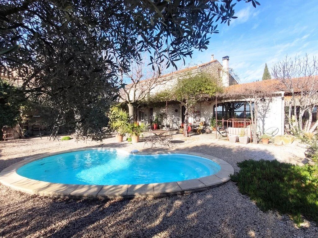 Mas provençal 250 m² camaret sur aigues