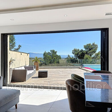 Maison 4 pièces 599000 €