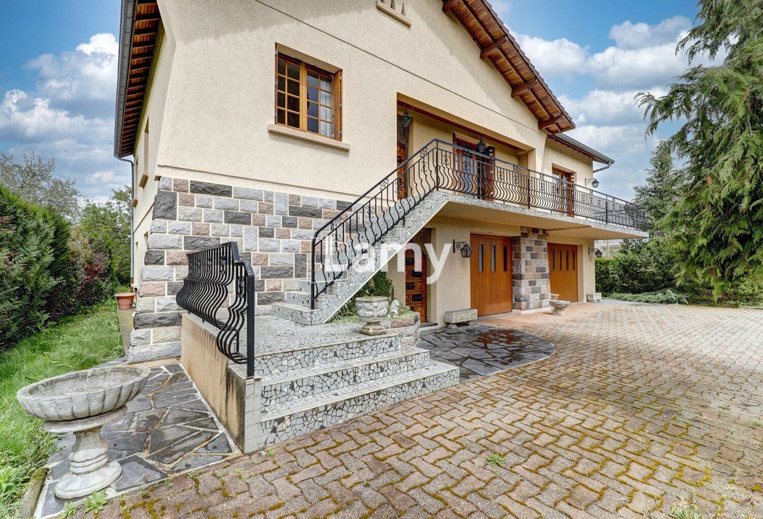 Villa cocue avec 6 chambres proche du centre ville — photo 1