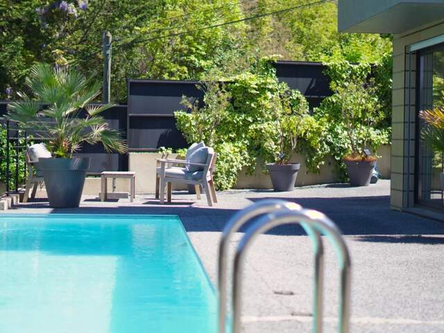 Quartier des 4 chemins – Villa contemporaine avec piscine et vue — photo du bien
