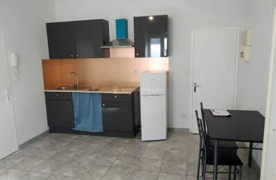 STUDIO MEUBLÉ RDC — photo du bien