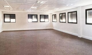 Bureau 5 Pièces 92 m² à vendre à Éguilles (13510)