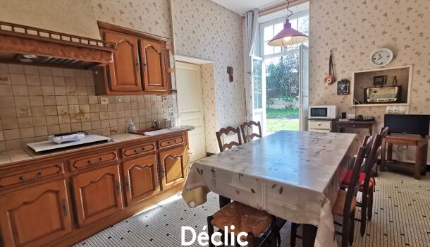 Villa / Maison 9 pièces  à vendre Saint-Martin-de-Saint-Maixent 79400