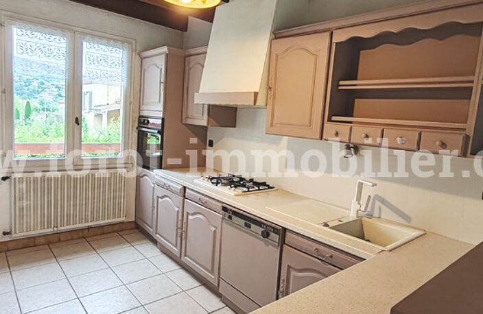 Villa — photo 3