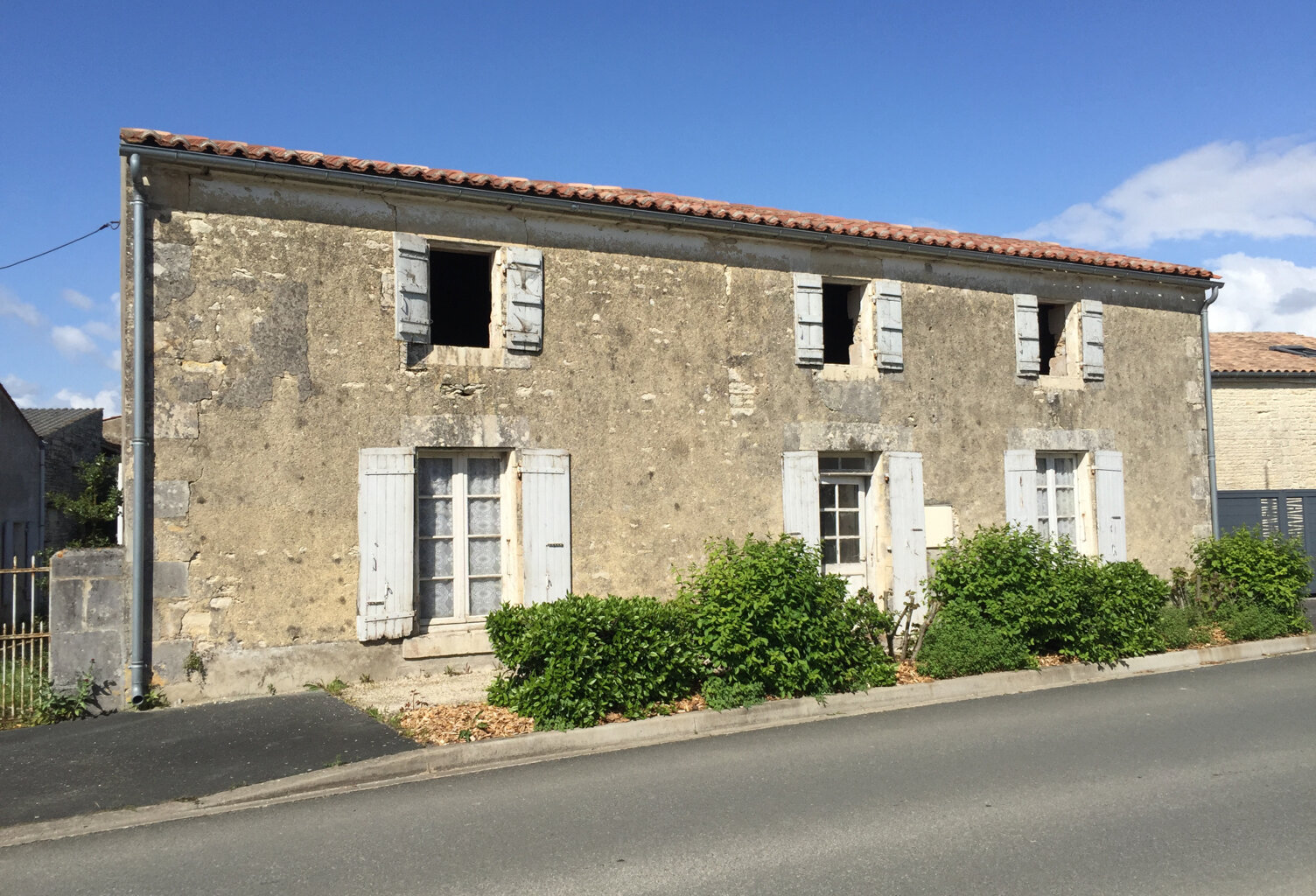 COURCON ( angiré) — photo 1