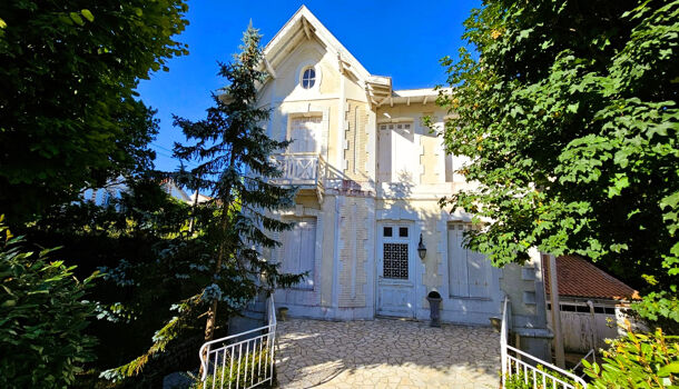 Villa / Maison 11 pièces  à vendre Royan 17200