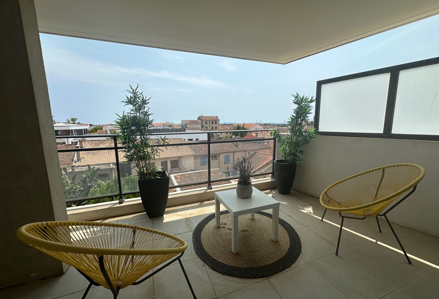 VUE MER - T3  CENTRE-VILLE - TERRASSE - PARKING - STANDING - CALME — photo 1