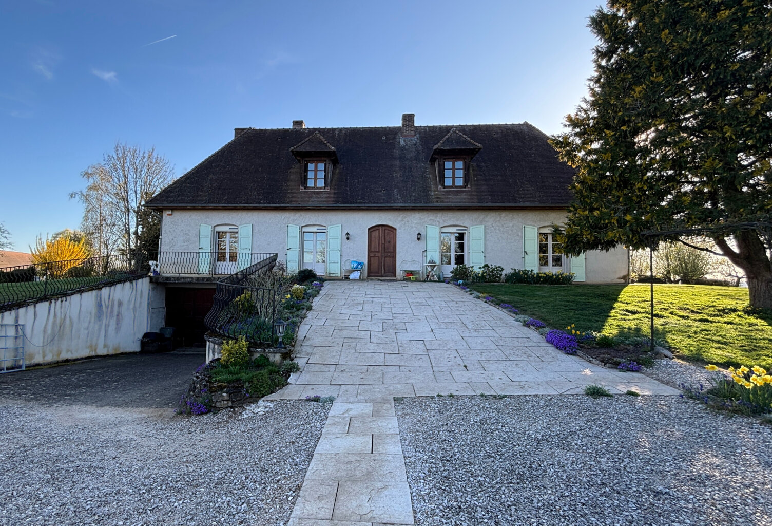 MAISON BOURGEOISE DE 334 M2 AU COEUR DE LA BOURGOGNE — photo 1