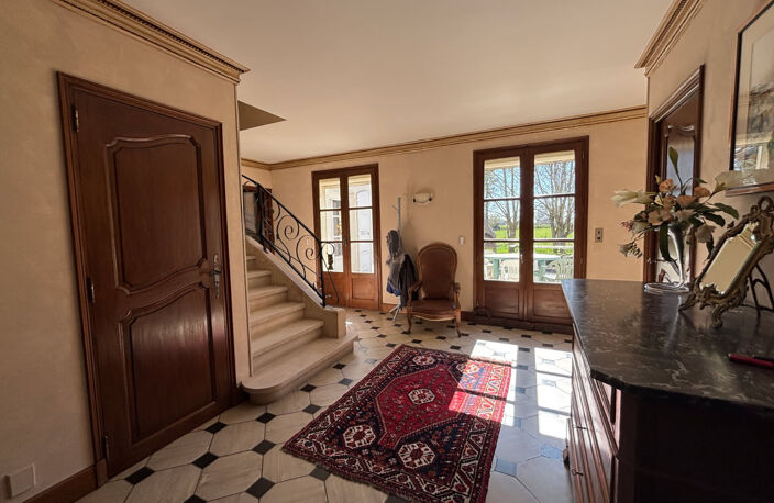 MAISON BOURGEOISE DE 334 M2 AU COEUR DE LA BOURGOGNE — photo 2