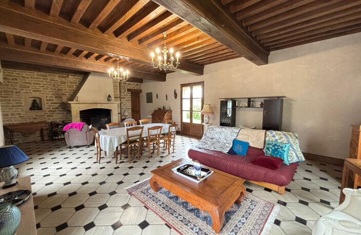 MAISON BOURGEOISE DE 334 M2 AU COEUR DE LA BOURGOGNE — photo 3