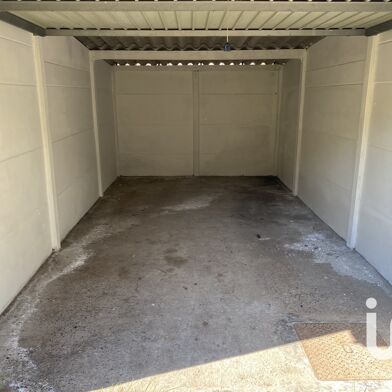 Garage  13000 €