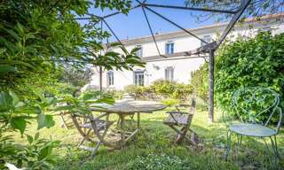 Maison 10 Pièces 200 m² à vendre à Puyrolland (17380)