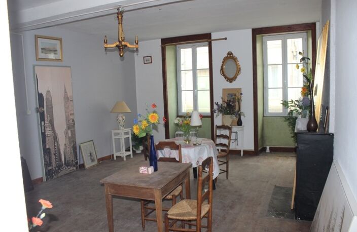 Vente immeuble   Mauzé-sur-le-Mignon (79210) — photo 2