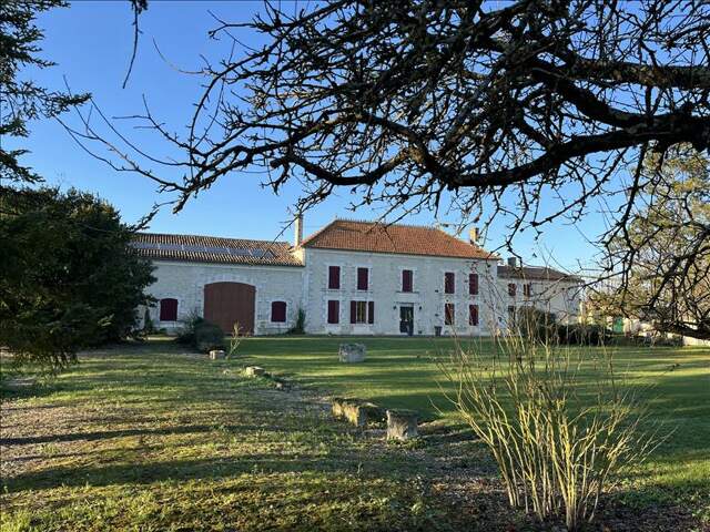 Ferme (tte) de 7 pièces principales — photo du bien