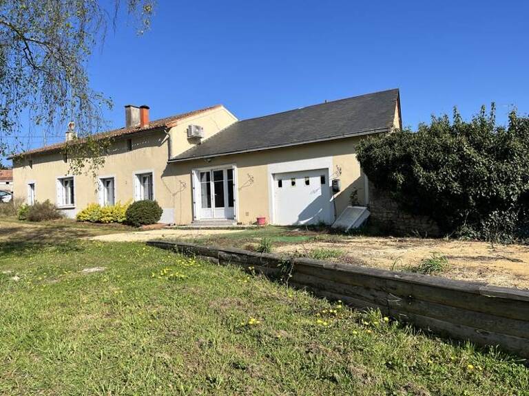 Maison en pierre de 5 pièces principales — photo 1