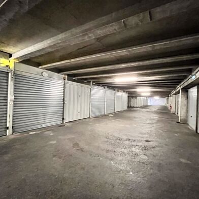 Garage  26500 €