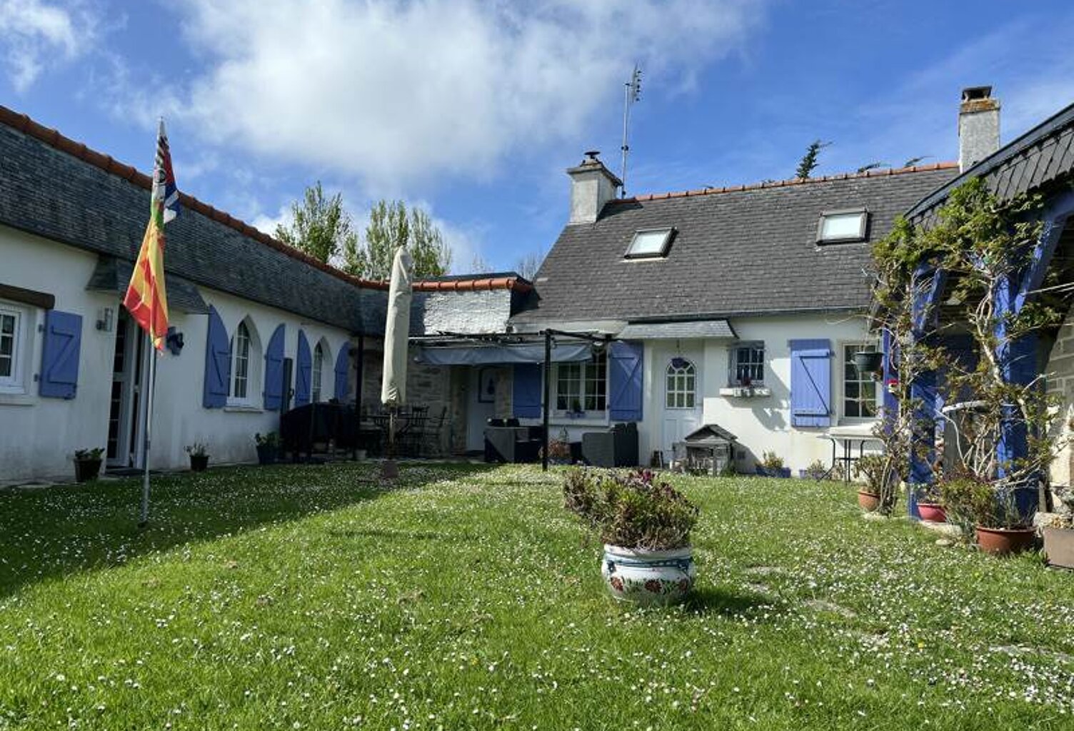 Maison en pierre de 7 pièces principales — photo 1