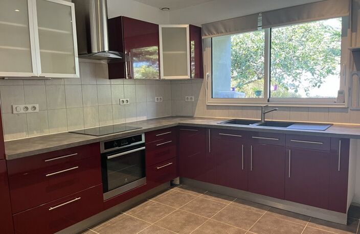 Maison en pierre de 7 pièces principales — photo 2
