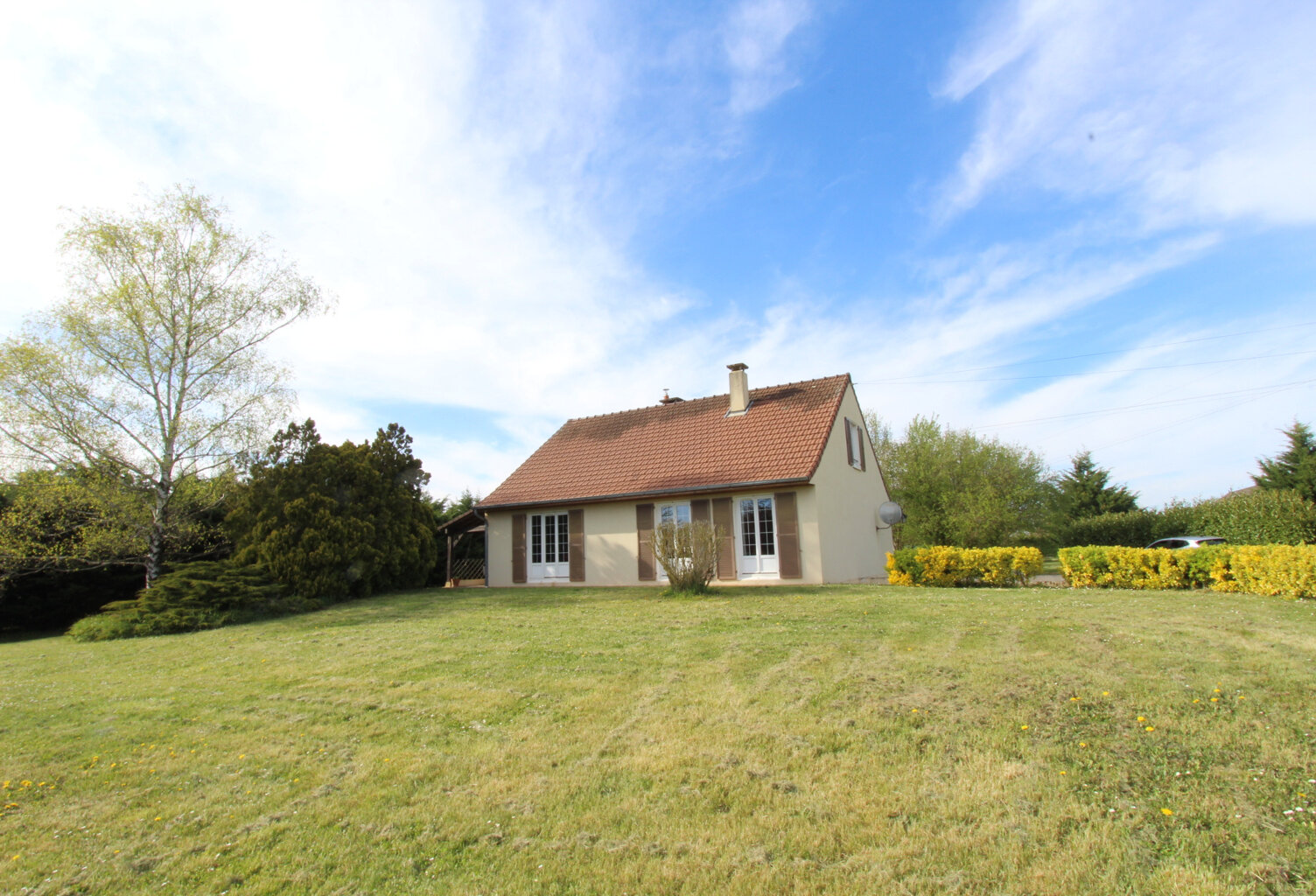 Abords de La Charité sur Loire, beau pavillon de plain-pied — photo 1
