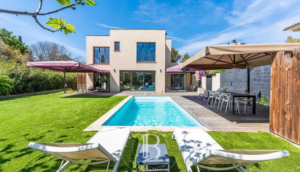 Villa / Maison 7 pièces  à vendre Aix-en-Provence 13100