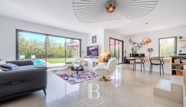 Villa / Maison 7 pièces  à vendre Aix-en-Provence 13100