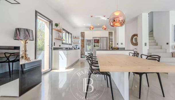 Villa / Maison 7 pièces  à vendre Aix-en-Provence 13100