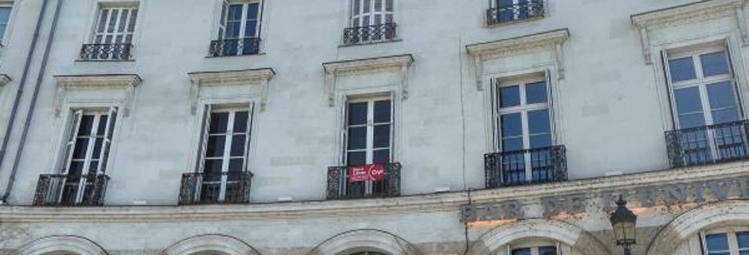 Bureau  129 m² à louer à Tours (37000)