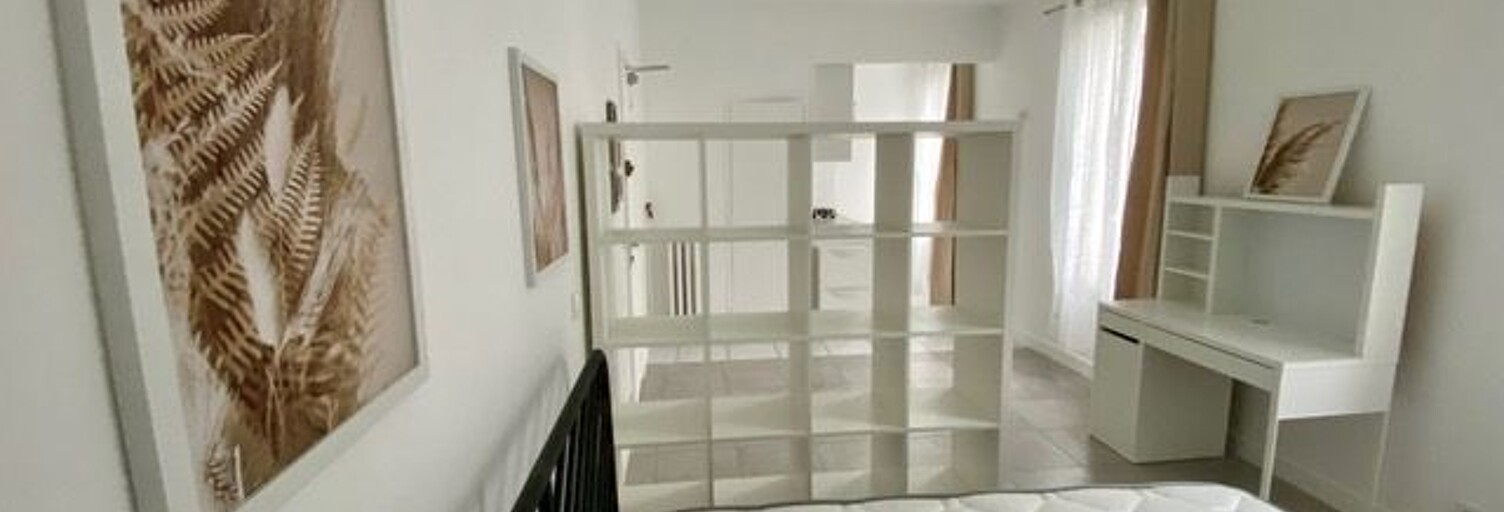 Appartement 1 Pièce 23 m² à louer à Paris 15 (75015)