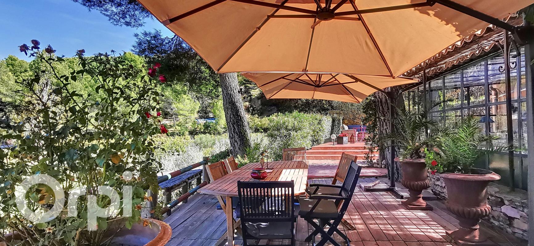 Photo Propriété viticole et oléicole À Vendre Le Beausset image 2/4