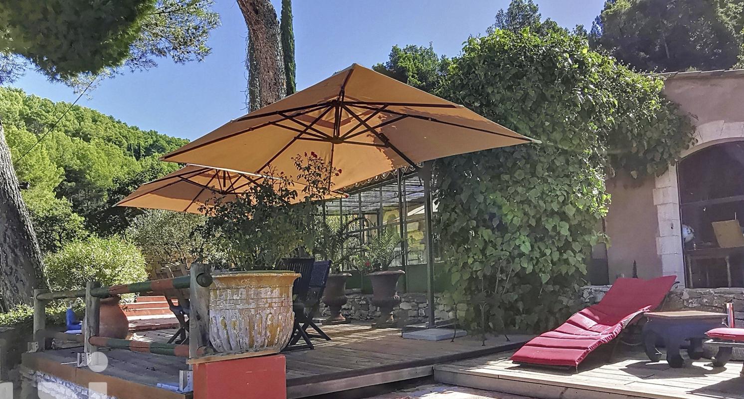 Photo Propriété viticole et oléicole À Vendre Le Beausset image 3/4