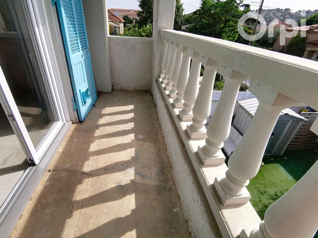 A vendre HAUT DE VILLA de type 3 de 50 m² avec balcon situé sur le secteur des ROUTES