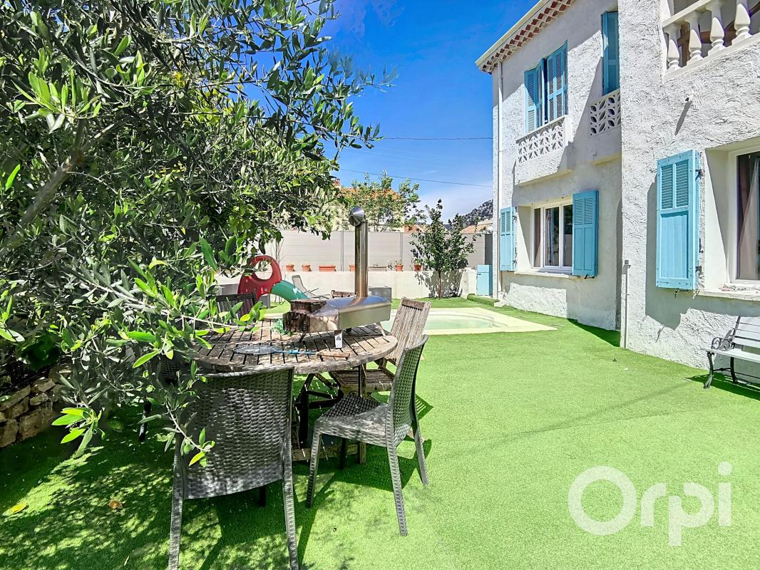 Rez- jardin  à vendre de type 4 avec piscine situé sur le sec...