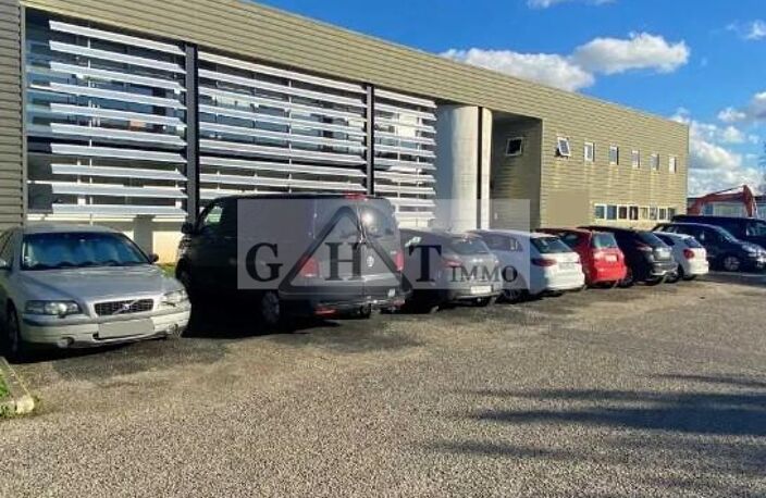1635 M² ENTREPOT BUREAUX A VENDRE A NOISY LE SEC — photo 3