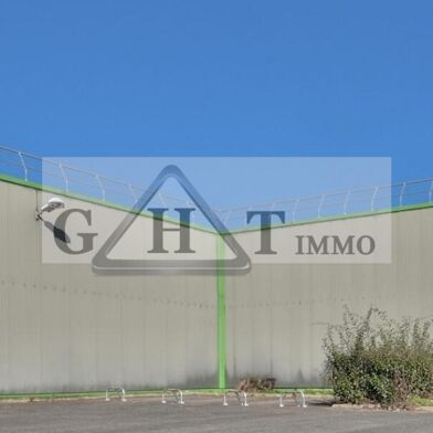 Local industriel  17833 €