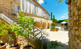 Maison 15 Pièces 600 m² à vendre à Uzès (30700)
