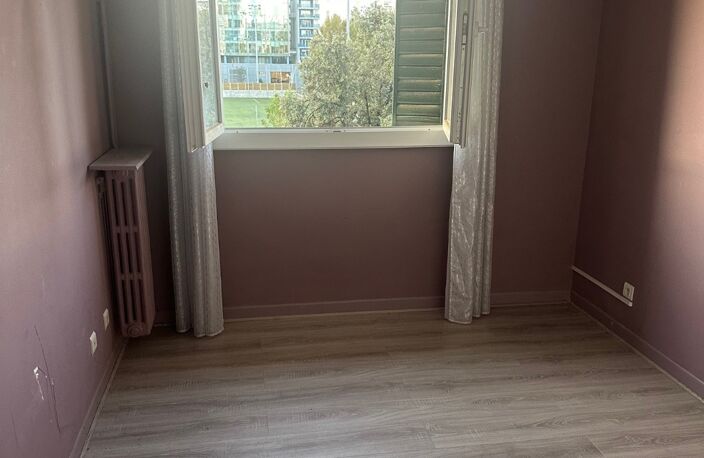 Vente appartement 4 pièces 68 m² Marseille 8 (13008) — photo 2