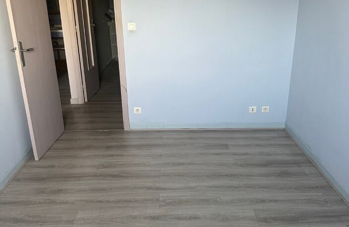 Vente appartement 4 pièces 68 m² Marseille 8 (13008) — photo 3