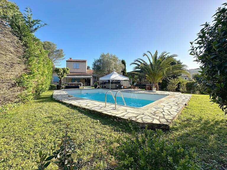 VILLA 4 P 1250 M² TERRAIN AVEC PISCINE — photo 1