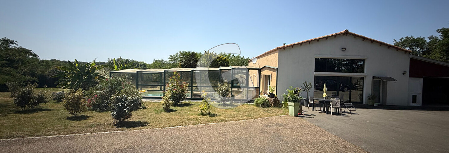 Maison 8 Pièces 202 m² à vendre à Le Champ-Saint-Père (85540)