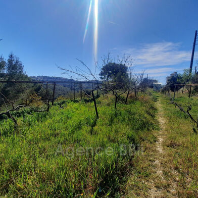 Terrain  280000 €