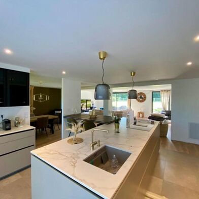 Maison 5 pièces 549000 €