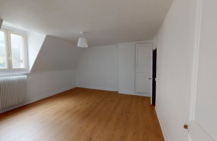 A LOUER - Appartement Hyper Centre Ville de Chartres — photo 4